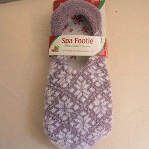 FREE W PURCHASE Aloe Infused Spa Footie